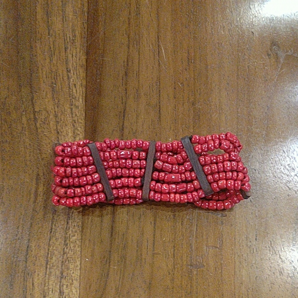 Glass bead bracelet